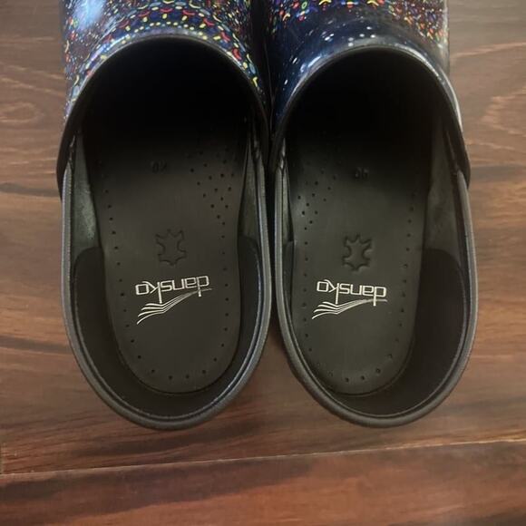 Dansko Professional Black Multi-Colored Paint Splatter Clogs Size 40/9.5 US - Picture 9 of 9